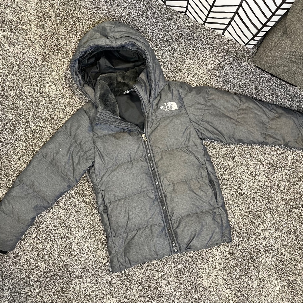 SOLD
Girls 7/8 (Small) North Face Down Winter Jacket